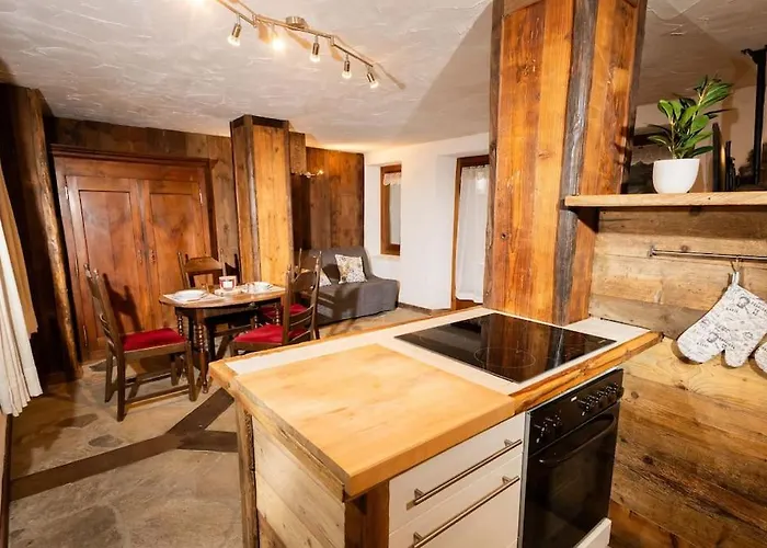 Maison Justy Holiday home *